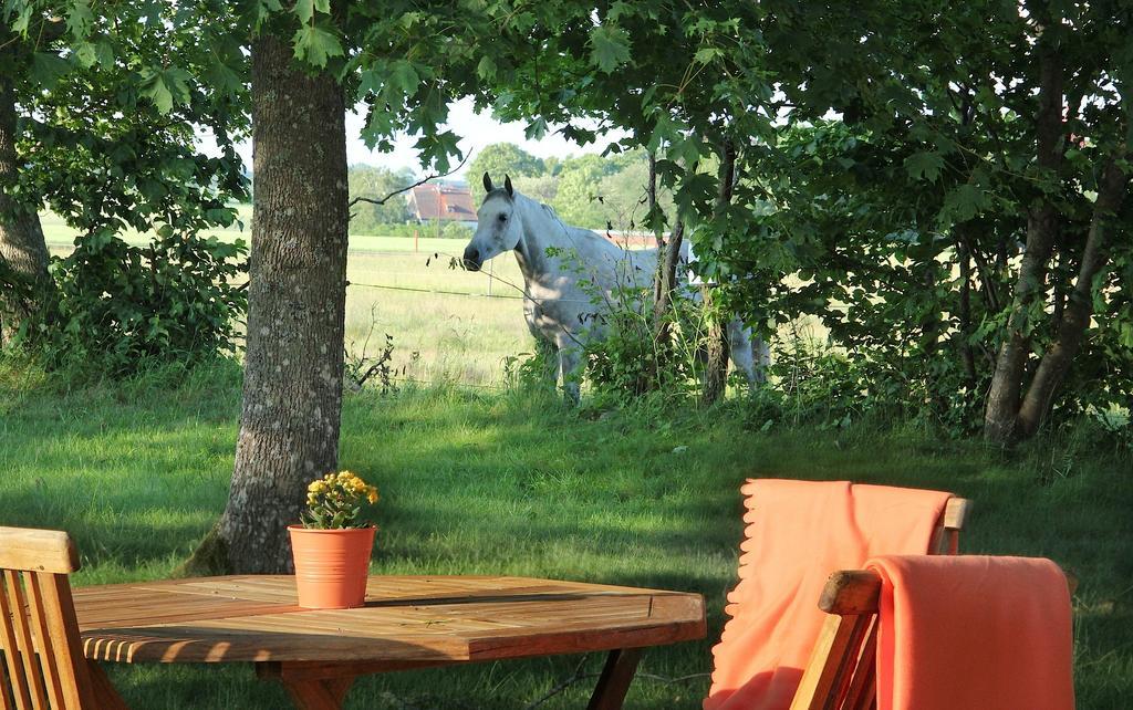 Tryde 1303 B&B Pa Oesterlen Tomelilla Luaran gambar