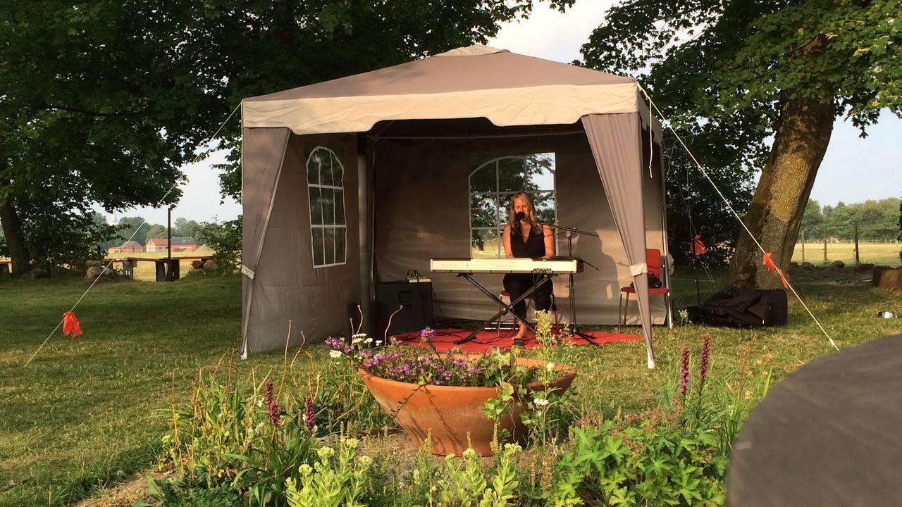 Tryde 1303 B&B Pa Oesterlen Tomelilla Luaran gambar