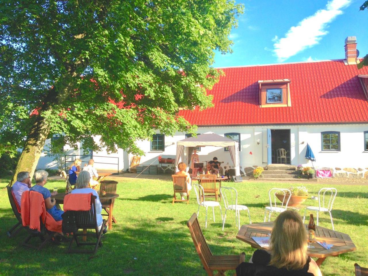 Tryde 1303 B&B Pa Oesterlen Tomelilla Luaran gambar
